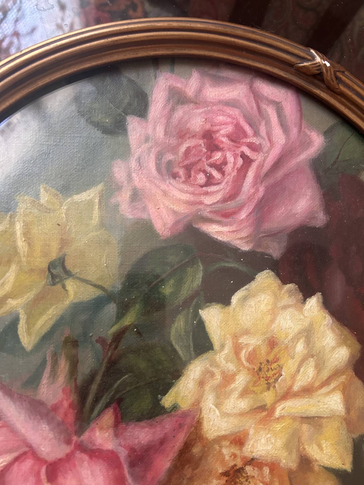 Tableau ancien bouquet de roses, époque 1900 – peinture sous verre et cadre doré Louis XVI – Image 6