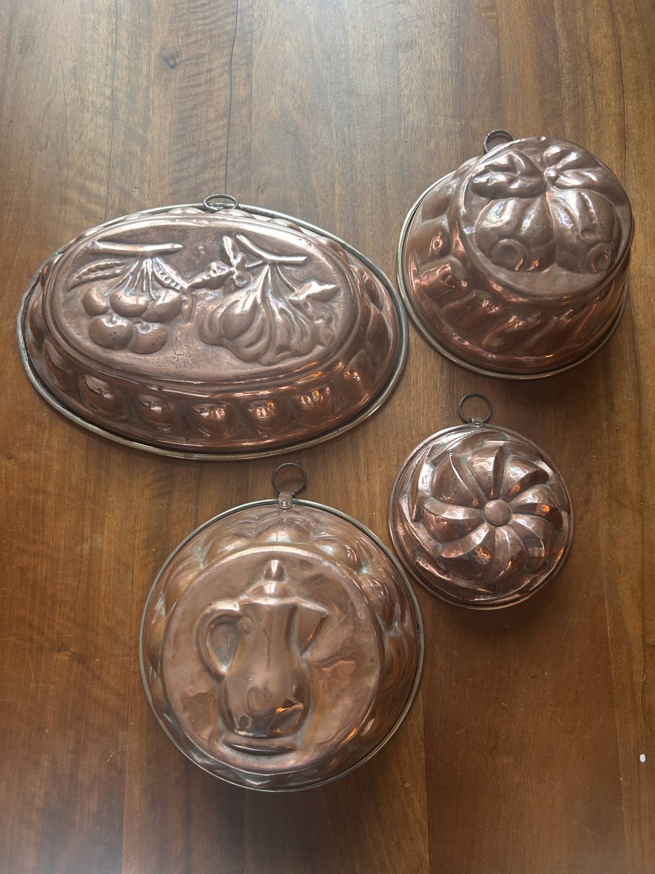 Lot de quatre moules à kouglof anciens en cuivre superbe en décoration de cuisine