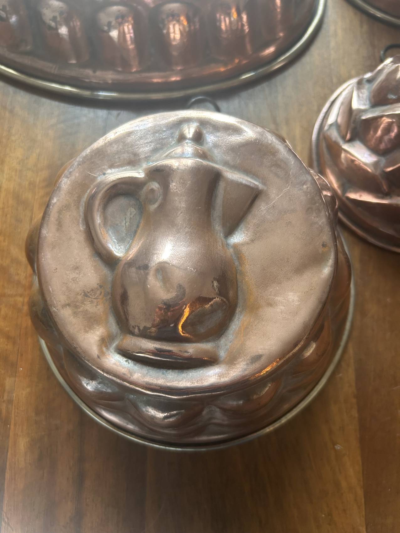 Lot de quatre moules à kouglof anciens en cuivre superbe en décoration de cuisine