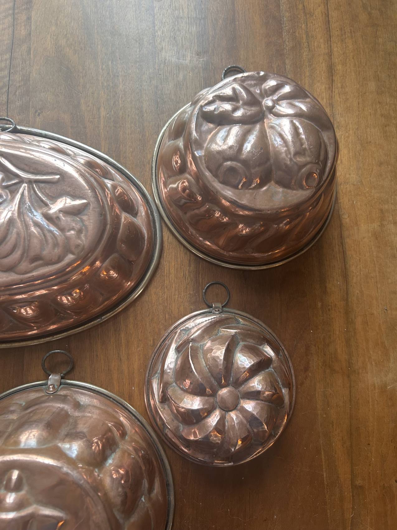 Lot de quatre moules à kouglof anciens en cuivre superbe en décoration de cuisine