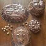 Lot de quatre moules à kouglof anciens en cuivre superbe en décoration de cuisine