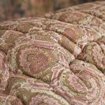 Édredon ancien en duvet à motif cachemire – 150 × 160 cm l'indispensable