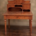 Petit bonheur du jour bureau ancien en bois fruitier Art nouveau – Ecritoire de charme atypique et rare