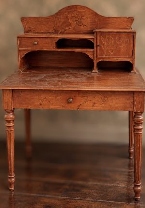 Petit bonheur du jour bureau ancien en bois fruitier Art nouveau – Ecritoire de charme atypique et rare