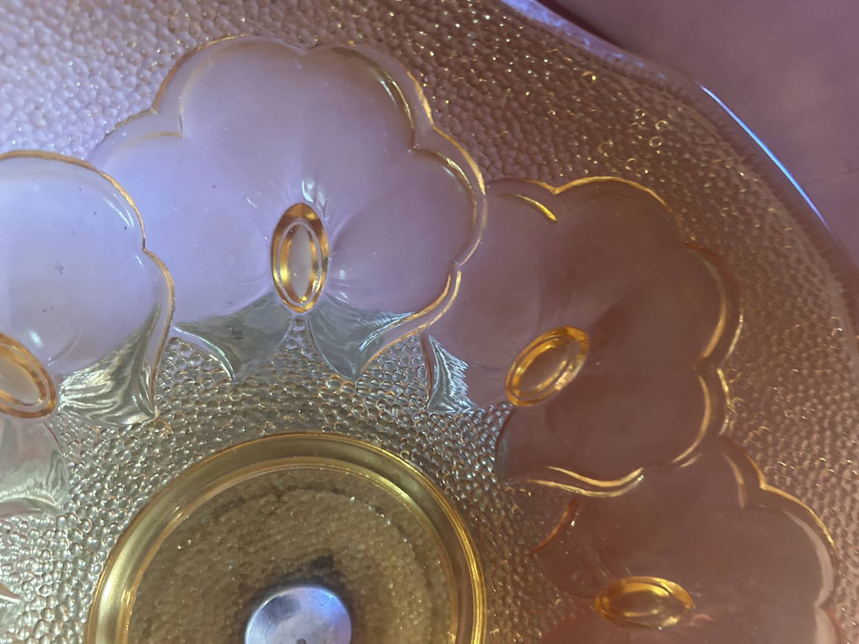 Grande coupe à fruits Art déco en verre ambré décor d’orchidées – Image 9