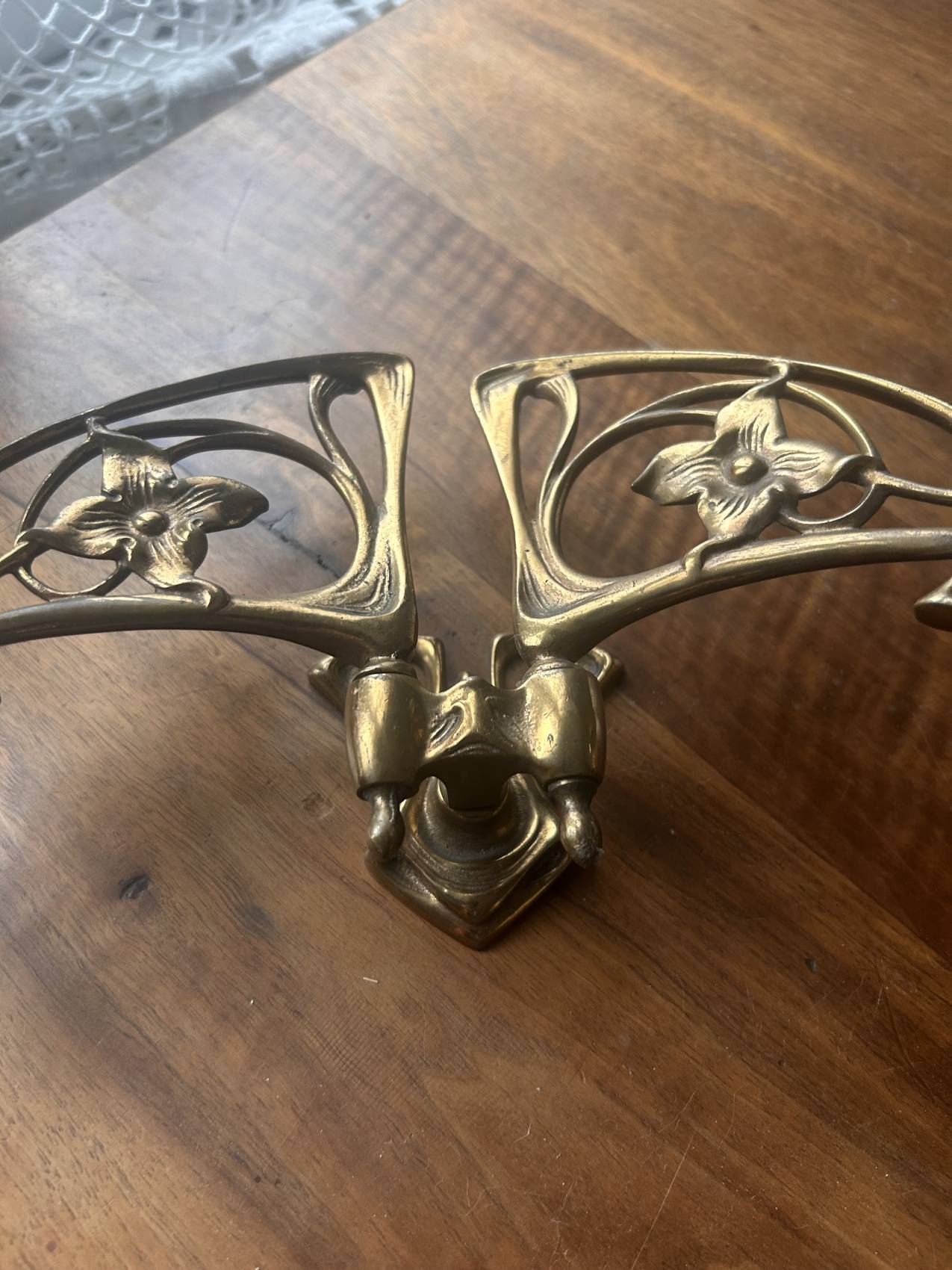 Bougeoir de piano ancien à deux branches – époque Art nouveau – piano Pleyel