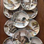 Douze assiettes plates en faïence de Gien – modèle Chambord – animaux de la forêt