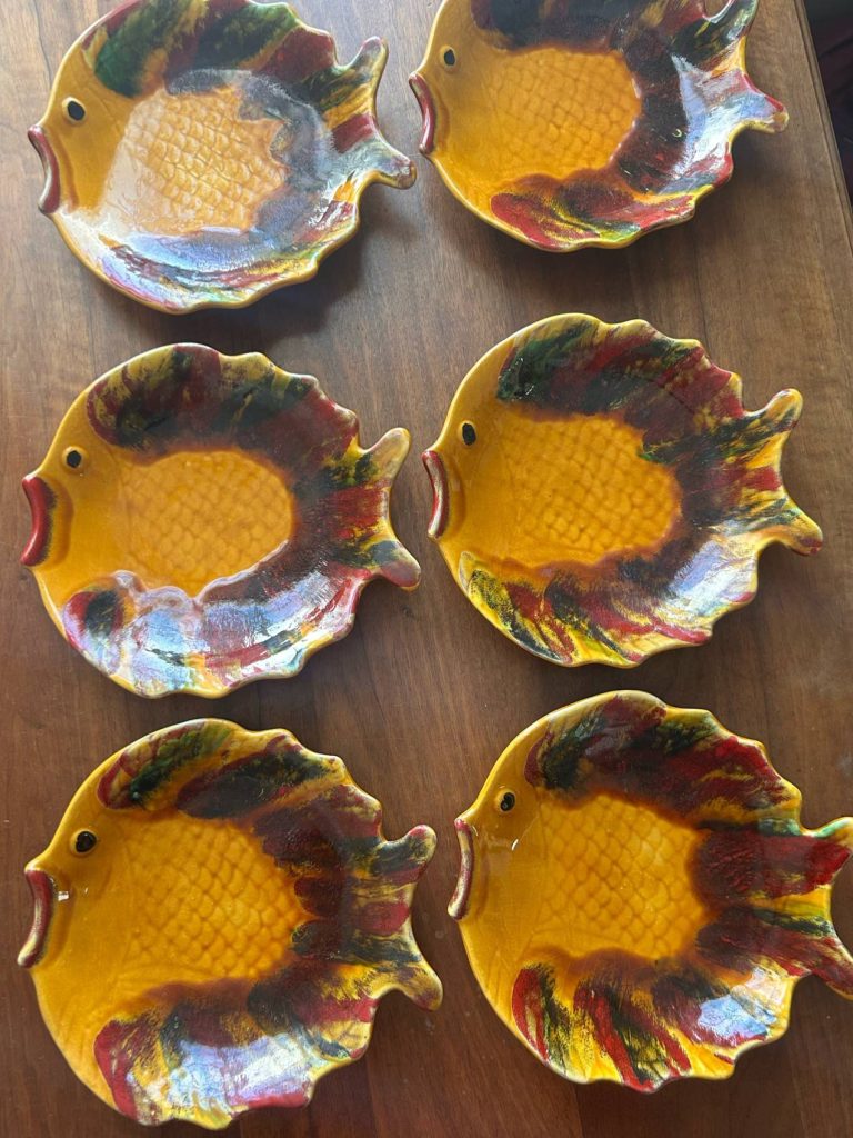 Six assiettes poissons en céramique de Vallauris – années 50-60 atypiques et jolies